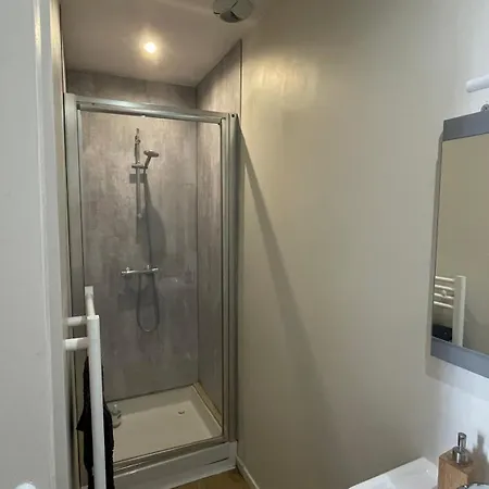 Neuf Centre-ville شقة *